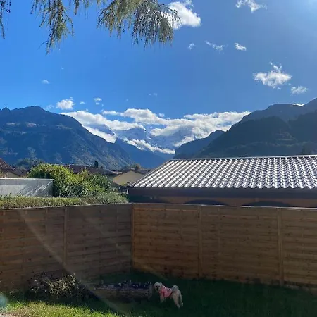 Casa de Férias Unique Tiny Eco With Gorgeous Views To Jungfrau Massiv Interlaken