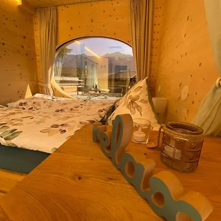 Casa de Férias Unique Tiny Eco With Gorgeous Views To Jungfrau Massiv *