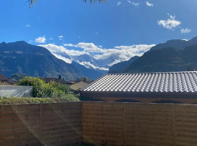 Vakantiehuis Unique Tiny Eco With Gorgeous Views To Jungfrau Massiv Interlaken