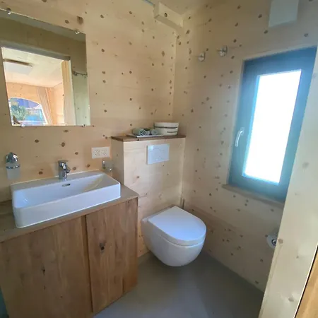 Unique Tiny Eco With Gorgeous Views To Jungfrau Massiv * Entrelagos