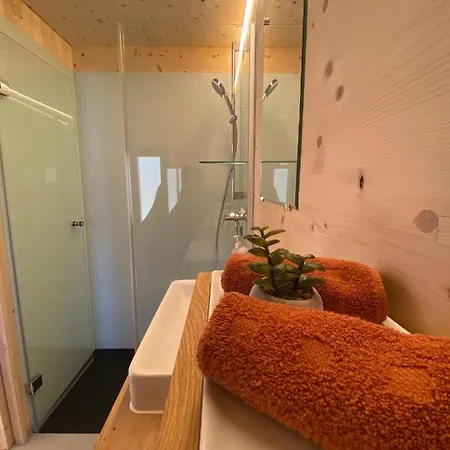 Unique Tiny Eco With Gorgeous Views To Jungfrau Massiv Dom wakacyjny